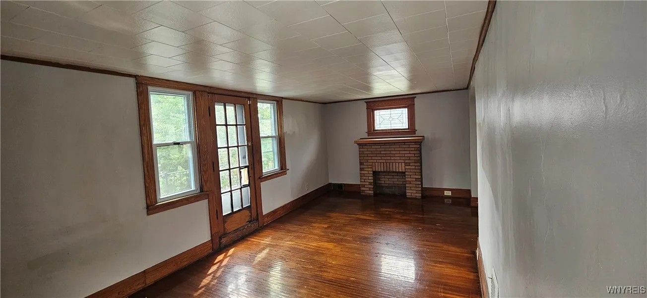 220 Dartmouth Avenue, Buffalo, New York 14215, Buffalo, New York 14215, 2 Bedrooms Bedrooms, 6 Rooms Rooms,1 BathroomBathrooms,Residential Lease,For Rent,220 Dartmouth Avenue, Buffalo, New York 14215,B1626954