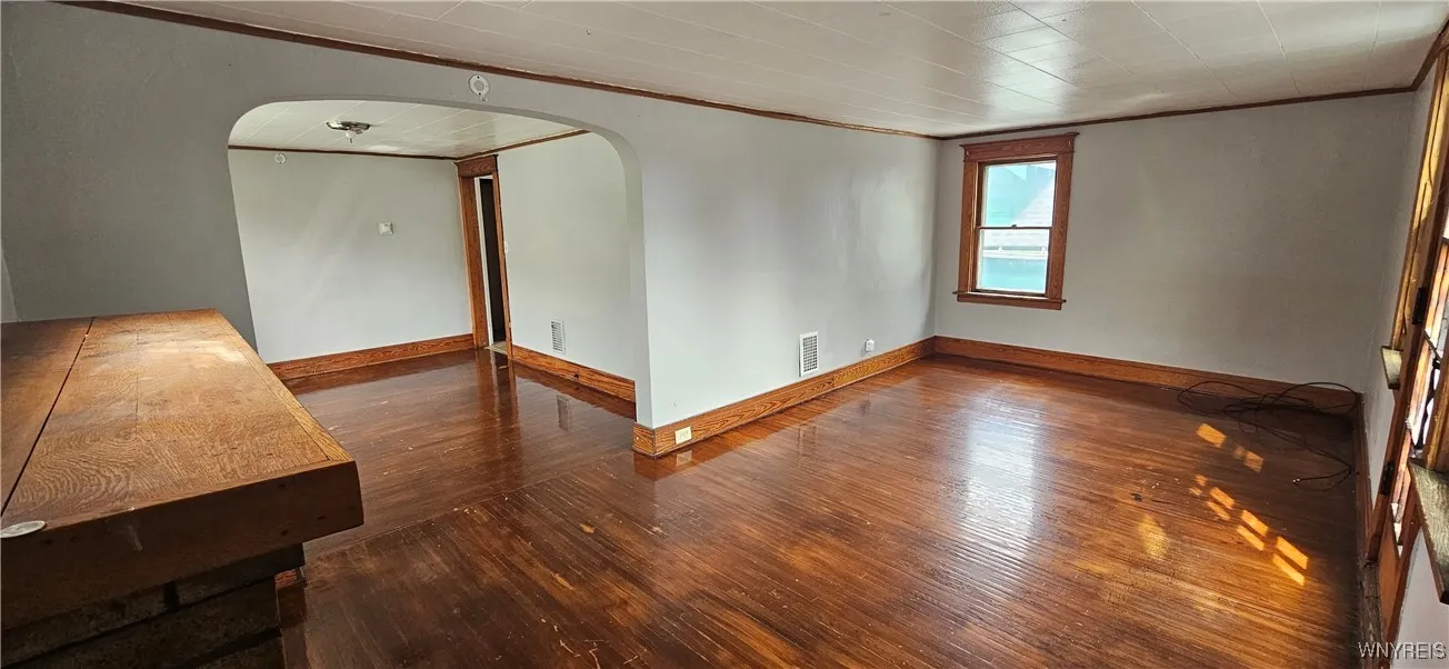 220 Dartmouth Avenue, Buffalo, New York 14215, Buffalo, New York 14215, 2 Bedrooms Bedrooms, 6 Rooms Rooms,1 BathroomBathrooms,Residential Lease,For Rent,220 Dartmouth Avenue, Buffalo, New York 14215,B1626954