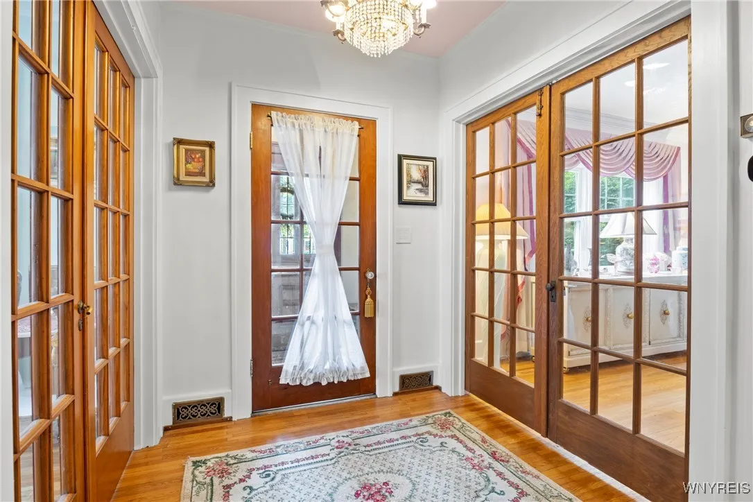 529 Willow Street, Lockport City, New York 14094, Lockport City, New York 14094, 3 Bedrooms Bedrooms, 10 Rooms Rooms,2 BathroomsBathrooms,Residential,Closed,529 Willow Street, Lockport City, New York 14094,0,B1626936