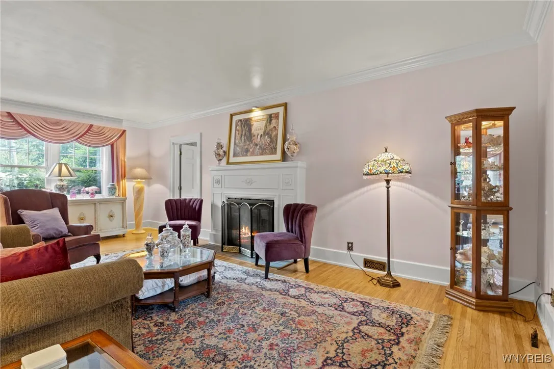 529 Willow Street, Lockport City, New York 14094, Lockport City, New York 14094, 3 Bedrooms Bedrooms, 10 Rooms Rooms,2 BathroomsBathrooms,Residential,Closed,529 Willow Street, Lockport City, New York 14094,0,B1626936