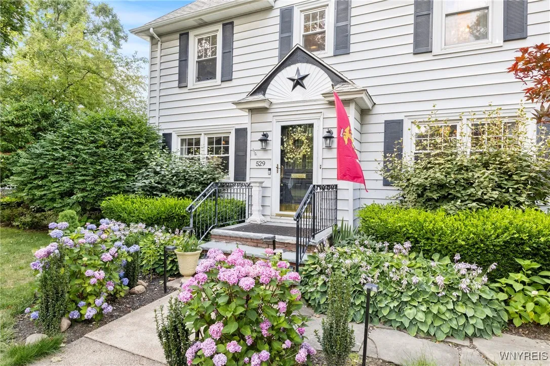 529 Willow Street, Lockport City, New York 14094, Lockport City, New York 14094, 3 Bedrooms Bedrooms, 10 Rooms Rooms,2 BathroomsBathrooms,Residential,Closed,529 Willow Street, Lockport City, New York 14094,0,B1626936