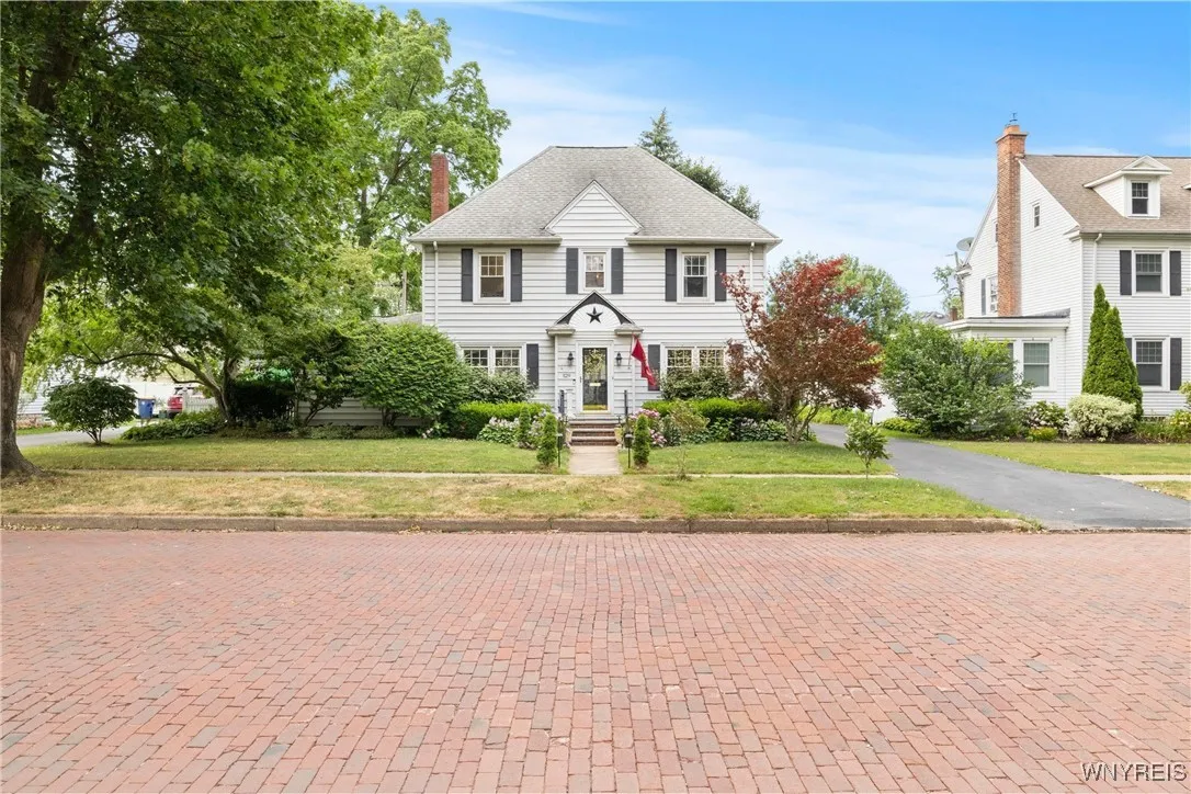 529 Willow Street, Lockport City, New York 14094, Lockport City, New York 14094, 3 Bedrooms Bedrooms, 10 Rooms Rooms,2 BathroomsBathrooms,Residential,Closed,529 Willow Street, Lockport City, New York 14094,0,B1626936