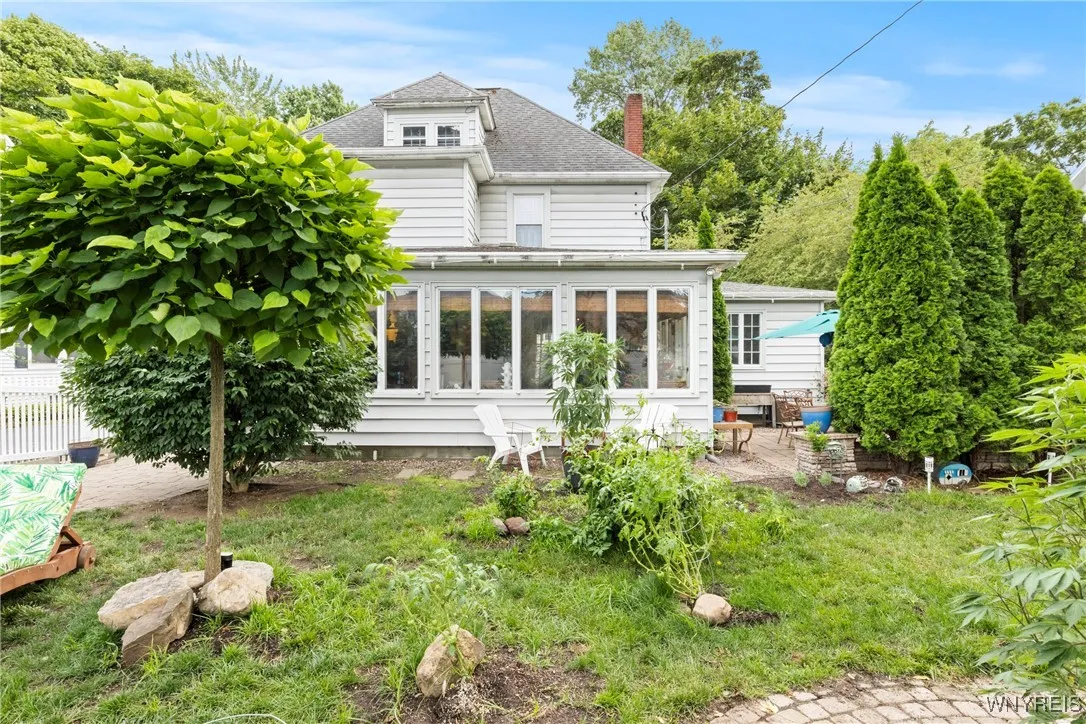 529 Willow Street, Lockport City, New York 14094, Lockport City, New York 14094, 3 Bedrooms Bedrooms, 10 Rooms Rooms,2 BathroomsBathrooms,Residential,Closed,529 Willow Street, Lockport City, New York 14094,0,B1626936