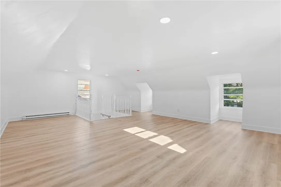 288 Emerson Street, Rochester, New York 14613, Rochester, New York 14613, 4 Bedrooms Bedrooms, 8 Rooms Rooms,2 BathroomsBathrooms,Residential,Closed,288 Emerson Street, Rochester, New York 14613,0,R1626813