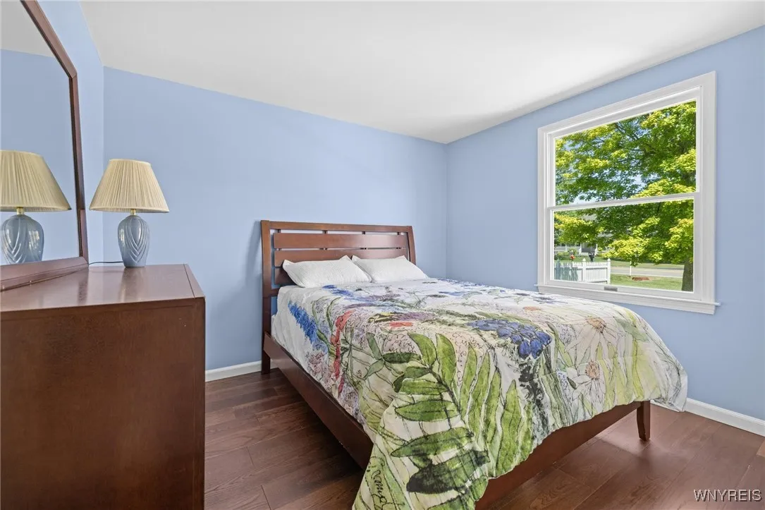 First-floor main bedroom