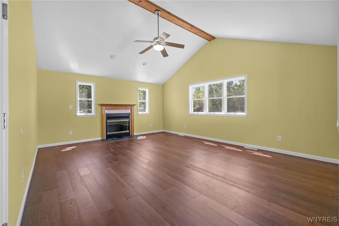 Spacious great room