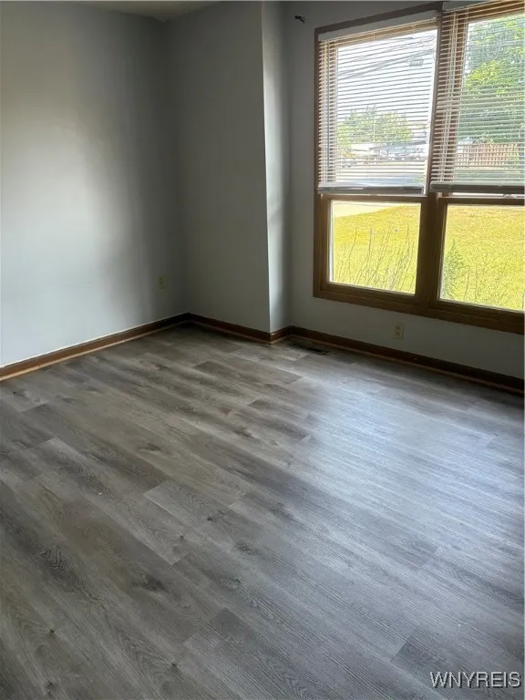 337 Hartford Road, Amherst, New York 14226, Amherst, New York 14226, 3 Bedrooms Bedrooms, 5 Rooms Rooms,1 BathroomBathrooms,Residential Lease,For Rent,337 Hartford Road, Amherst, New York 14226,B1626972