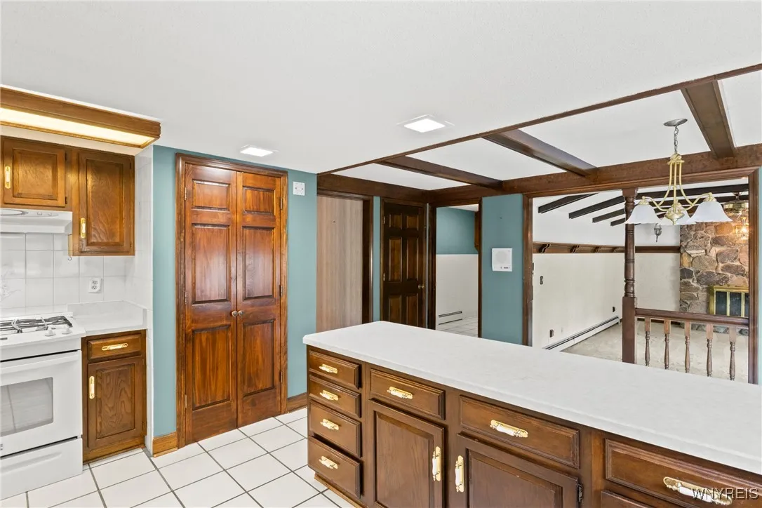 461 Elma Meadow Lane, Elma, New York 14059, Elma, New York 14059, 4 Bedrooms Bedrooms, 10 Rooms Rooms,2 BathroomsBathrooms,Residential,Closed,461 Elma Meadow Lane, Elma, New York 14059,0,B1626171