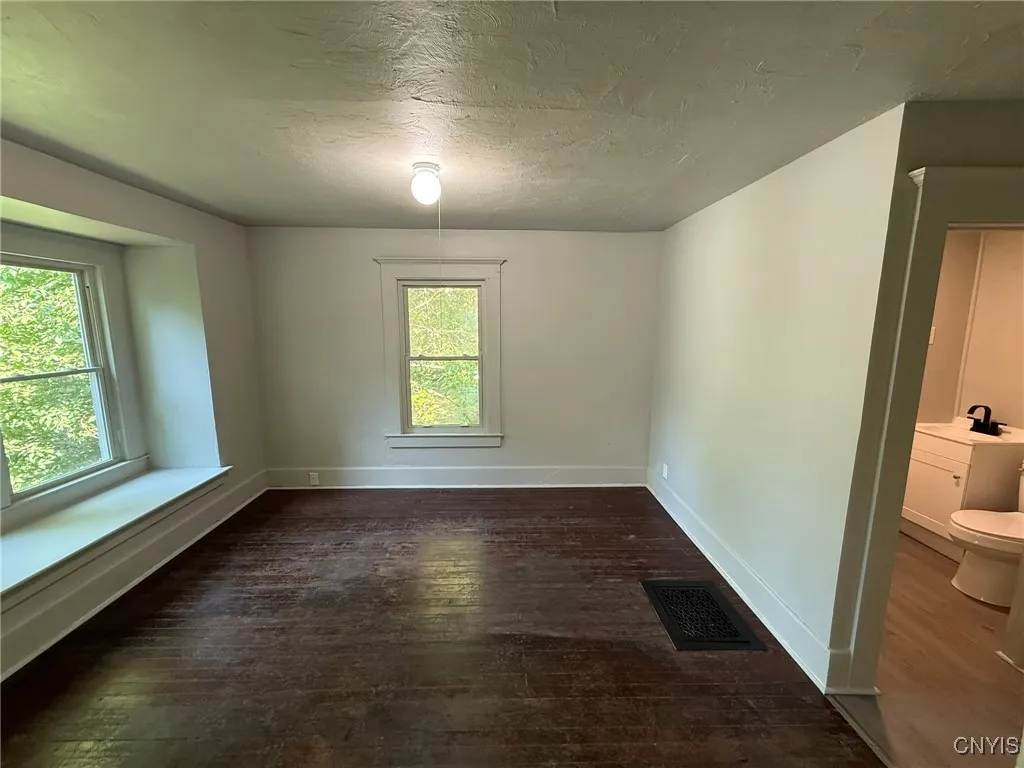 603 Arthur Street, Syracuse, New York 13207, Syracuse, New York 13207, 4 Bedrooms Bedrooms, 7 Rooms Rooms,1 BathroomBathrooms,Residential,Closed,603 Arthur Street, Syracuse, New York 13207,0,S1626512