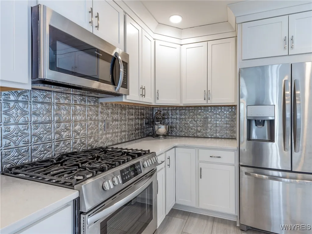 10912 Main Street, Clarence, New York 14031, Clarence, New York 14031, 4 Bedrooms Bedrooms, ,3 BathroomsBathrooms,Residential,For Sale,10912 Main Street, Clarence, New York 14031,B1627065