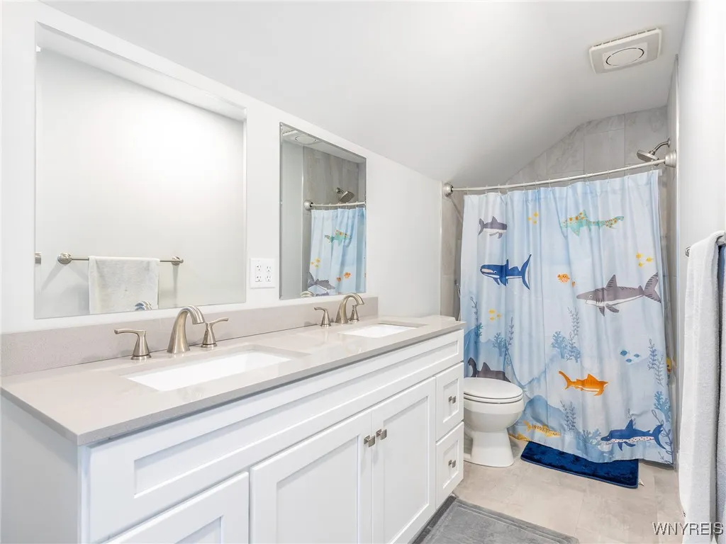 10912 Main Street, Clarence, New York 14031, Clarence, New York 14031, 4 Bedrooms Bedrooms, ,3 BathroomsBathrooms,Residential,For Sale,10912 Main Street, Clarence, New York 14031,B1627065