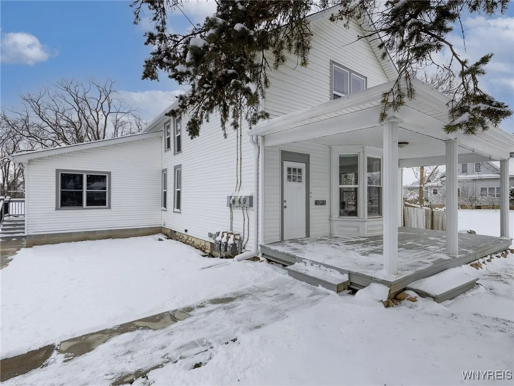 10912 Main Street, Clarence, New York 14031, Clarence, New York 14031, 4 Bedrooms Bedrooms, ,3 BathroomsBathrooms,Residential,For Sale,10912 Main Street, Clarence, New York 14031,B1627065