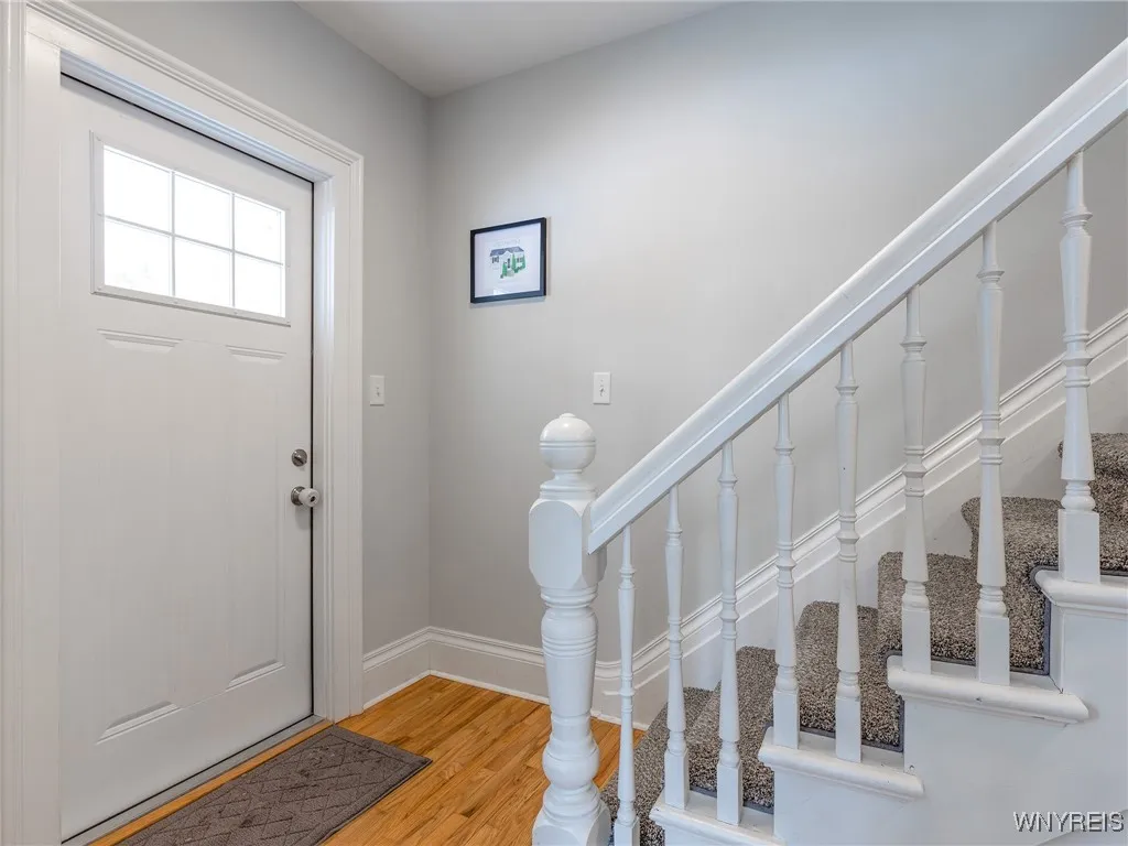 10912 Main Street, Clarence, New York 14031, Clarence, New York 14031, 4 Bedrooms Bedrooms, ,3 BathroomsBathrooms,Residential,For Sale,10912 Main Street, Clarence, New York 14031,B1627065
