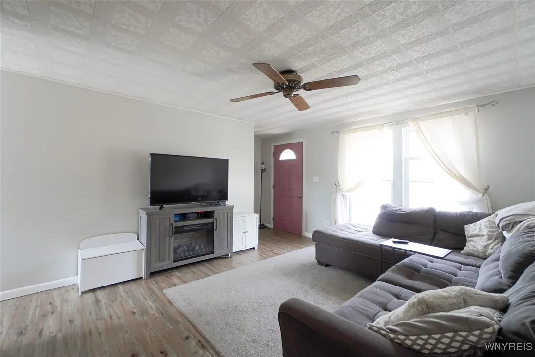 681 East And West Road, West Seneca, New York 1422, West Seneca, New York 14224, 3 Bedrooms Bedrooms, 6 Rooms Rooms,1 BathroomBathrooms,Residential,Closed,681 East And West Road, West Seneca, New York 1422,0,B1624198