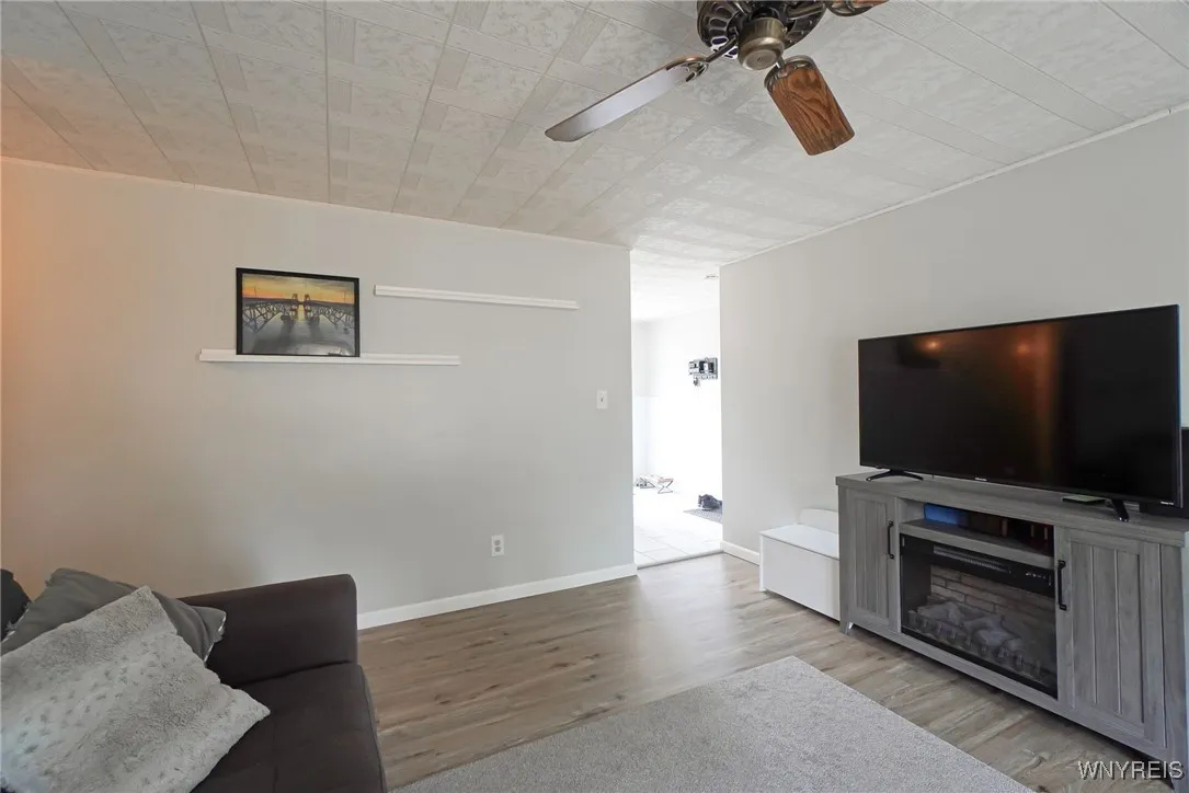 681 East And West Road, West Seneca, New York 1422, West Seneca, New York 14224, 3 Bedrooms Bedrooms, 6 Rooms Rooms,1 BathroomBathrooms,Residential,Closed,681 East And West Road, West Seneca, New York 1422,0,B1624198