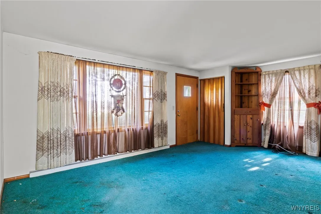 4840 Meyer Road, Pendleton, New York 14120, Pendleton, New York 14120, 3 Bedrooms Bedrooms, 7 Rooms Rooms,1 BathroomBathrooms,Residential,Closed,4840 Meyer Road, Pendleton, New York 14120,0,B1627028