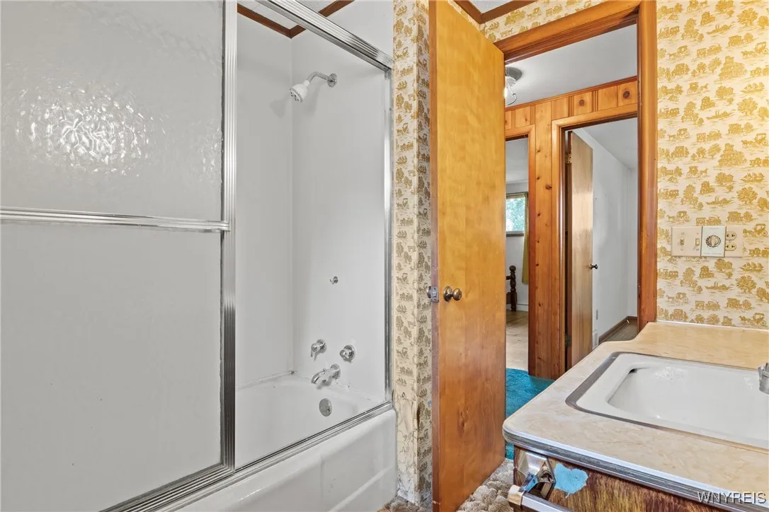 4840 Meyer Road, Pendleton, New York 14120, Pendleton, New York 14120, 3 Bedrooms Bedrooms, 7 Rooms Rooms,1 BathroomBathrooms,Residential,Closed,4840 Meyer Road, Pendleton, New York 14120,0,B1627028