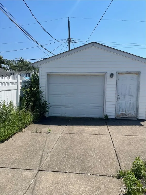 100 Calvin Court South, Tonawanda, New York 14150, Tonawanda, New York 14150, 4 Bedrooms Bedrooms, 6 Rooms Rooms,2 BathroomsBathrooms,Residential,Closed,100 Calvin Court South, Tonawanda, New York 14150,0,B1627022