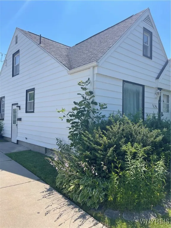100 Calvin Court South, Tonawanda, New York 14150, Tonawanda, New York 14150, 4 Bedrooms Bedrooms, 6 Rooms Rooms,2 BathroomsBathrooms,Residential,Closed,100 Calvin Court South, Tonawanda, New York 14150,0,B1627022