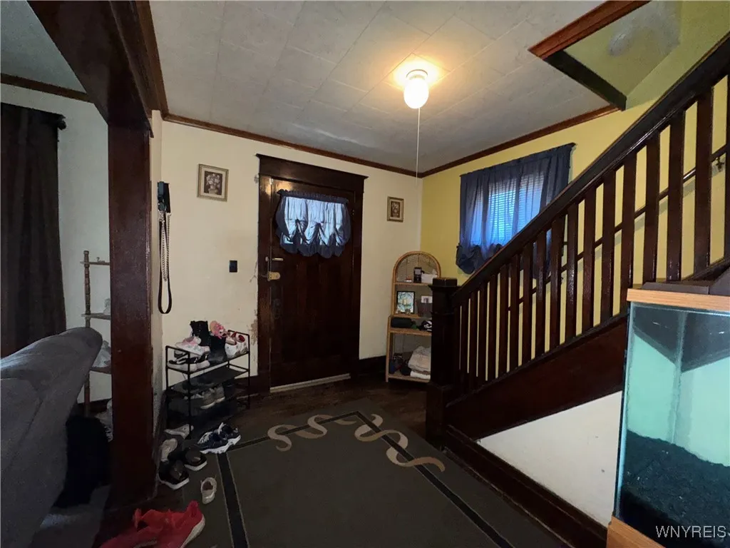 102 Pomona Place, Buffalo, New York 14210, Buffalo, New York 14210, 4 Bedrooms Bedrooms, 8 Rooms Rooms,1 BathroomBathrooms,Residential,For Sale,102 Pomona Place, Buffalo, New York 14210,B1626563