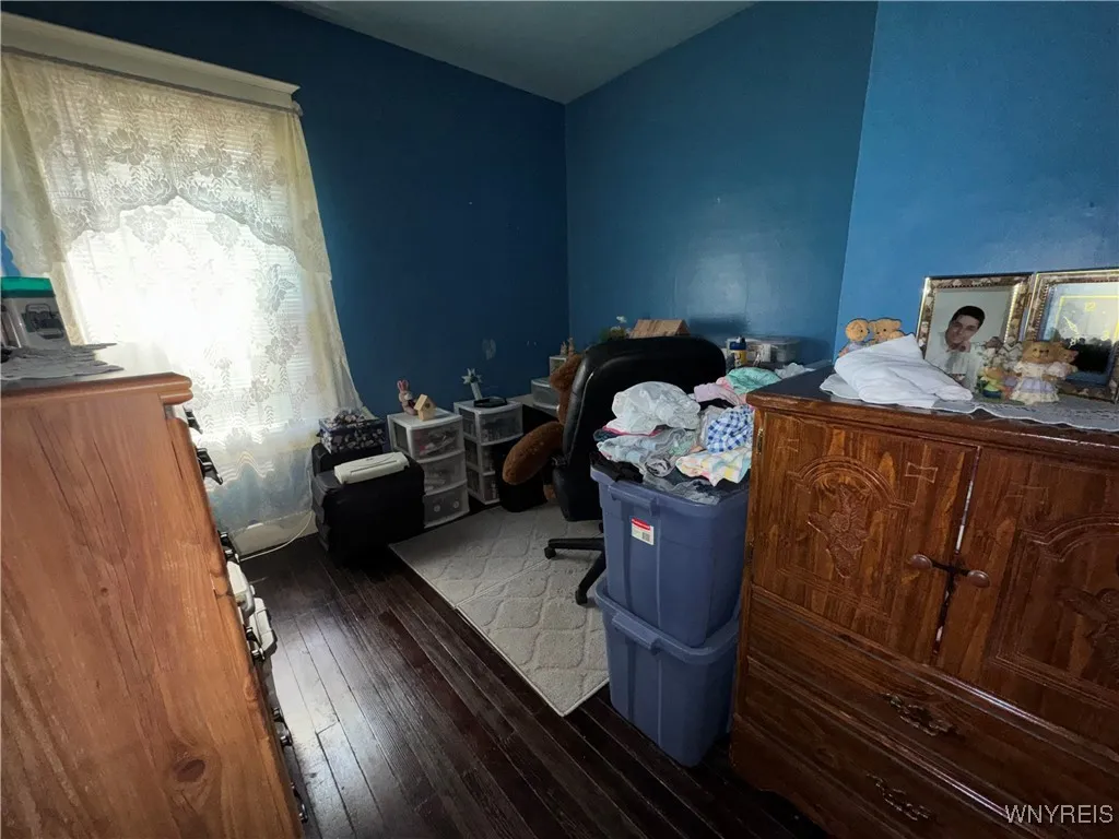 102 Pomona Place, Buffalo, New York 14210, Buffalo, New York 14210, 4 Bedrooms Bedrooms, 8 Rooms Rooms,1 BathroomBathrooms,Residential,For Sale,102 Pomona Place, Buffalo, New York 14210,B1626563