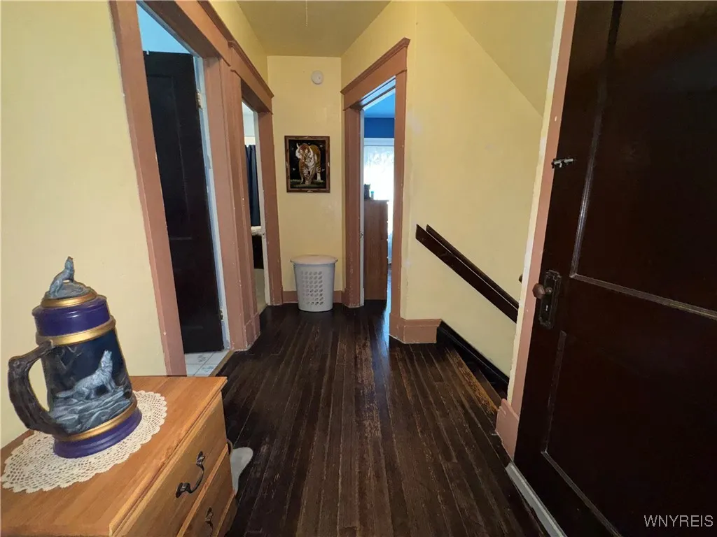 102 Pomona Place, Buffalo, New York 14210, Buffalo, New York 14210, 4 Bedrooms Bedrooms, 8 Rooms Rooms,1 BathroomBathrooms,Residential,For Sale,102 Pomona Place, Buffalo, New York 14210,B1626563
