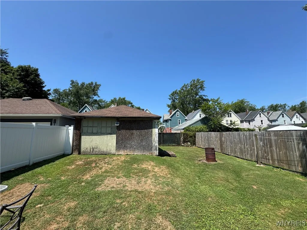 102 Pomona Place, Buffalo, New York 14210, Buffalo, New York 14210, 4 Bedrooms Bedrooms, 8 Rooms Rooms,1 BathroomBathrooms,Residential,For Sale,102 Pomona Place, Buffalo, New York 14210,B1626563