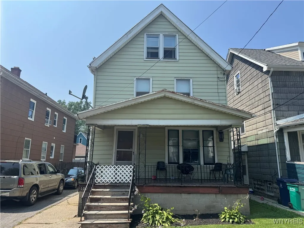 102 Pomona Place, Buffalo, New York 14210, Buffalo, New York 14210, 4 Bedrooms Bedrooms, 8 Rooms Rooms,1 BathroomBathrooms,Residential,For Sale,102 Pomona Place, Buffalo, New York 14210,B1626563