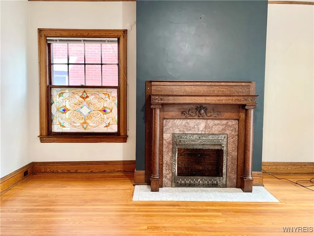 242 Bryant Street 3a, Buffalo, New York 14222, Buffalo, New York 14222, 2 Bedrooms Bedrooms, 6 Rooms Rooms,1 BathroomBathrooms,Residential Lease,For Rent,242 Bryant Street 3a, Buffalo, New York 14222,B1626930
