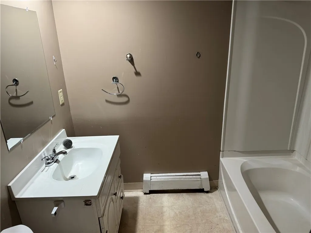 172 Erie Street, Sweden, New York 14420, Sweden, New York 14420, 6 Bedrooms Bedrooms, ,2 BathroomsBathrooms,Residential,Closed,172 Erie Street, Sweden, New York 14420,0,R1626516