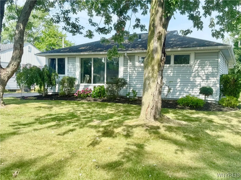 67 Lorfield Drive, Amherst, New York 14228, Amherst, New York 14228, 3 Bedrooms Bedrooms, 7 Rooms Rooms,1 BathroomBathrooms,Residential,For Sale,67 Lorfield Drive, Amherst, New York 14228,B1626662