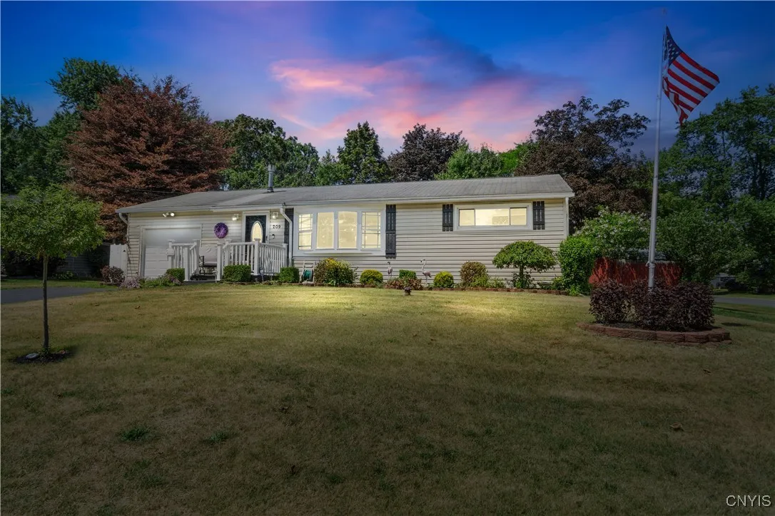 209 Baxton Street, Clay, New York 13212, Clay, New York 13212, 2 Bedrooms Bedrooms, 6 Rooms Rooms,1 BathroomBathrooms,Residential,Closed,209 Baxton Street, Clay, New York 13212,0,S1626789