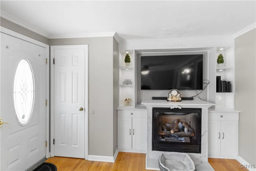 Entryway into the living room