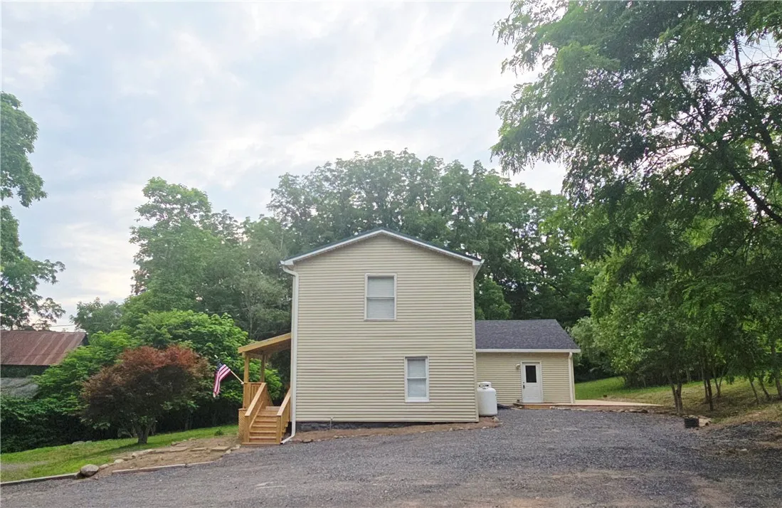 3545 North Creek Road, Palmyra, New York 14522, Palmyra, New York 14522, 4 Bedrooms Bedrooms, 9 Rooms Rooms,2 BathroomsBathrooms,Residential Lease,For Rent,3545 North Creek Road, Palmyra, New York 14522,R1627128