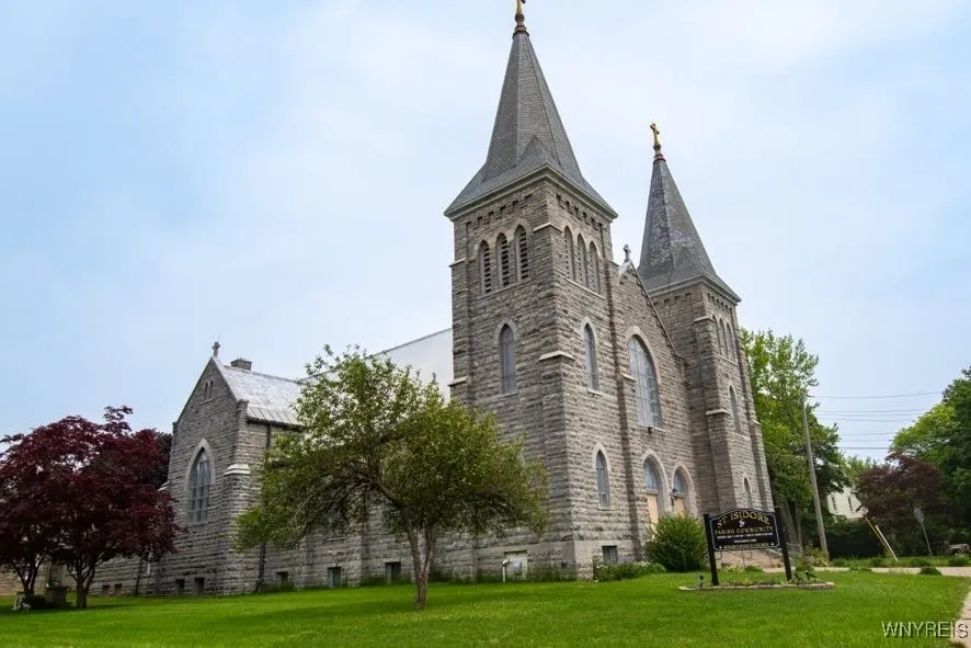 Exterior Front Side