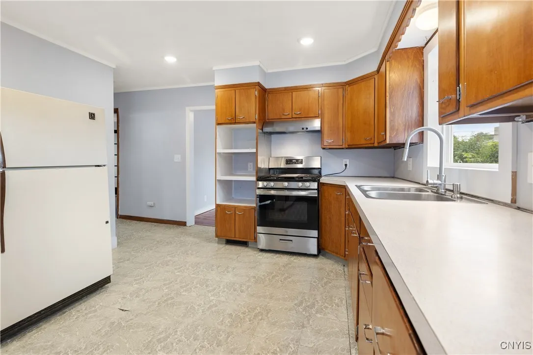 201 West 2nd Street, Dewitt, New York 13057, De Witt, New York 13057, 4 Bedrooms Bedrooms, 12 Rooms Rooms,2 BathroomsBathrooms,Residential,Closed,201 West 2nd Street, Dewitt, New York 13057,0,S1622348