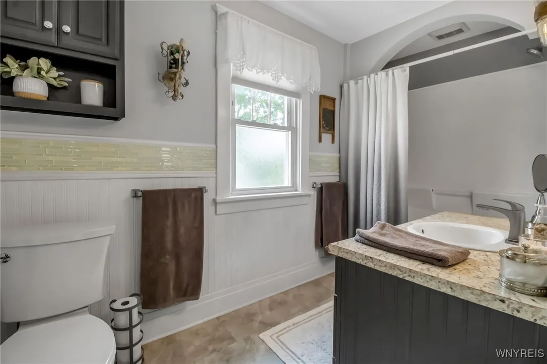 116 Madison Avenue, Hamburg, New York 14219, Hamburg, New York 14219, 3 Bedrooms Bedrooms, 11 Rooms Rooms,2 BathroomsBathrooms,Residential,Closed,116 Madison Avenue, Hamburg, New York 14219,0,B1627135