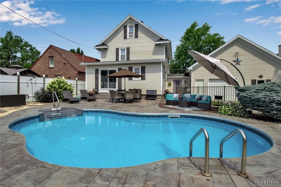116 Madison Avenue, Hamburg, New York 14219, Hamburg, New York 14219, 3 Bedrooms Bedrooms, 11 Rooms Rooms,2 BathroomsBathrooms,Residential,Closed,116 Madison Avenue, Hamburg, New York 14219,0,B1627135