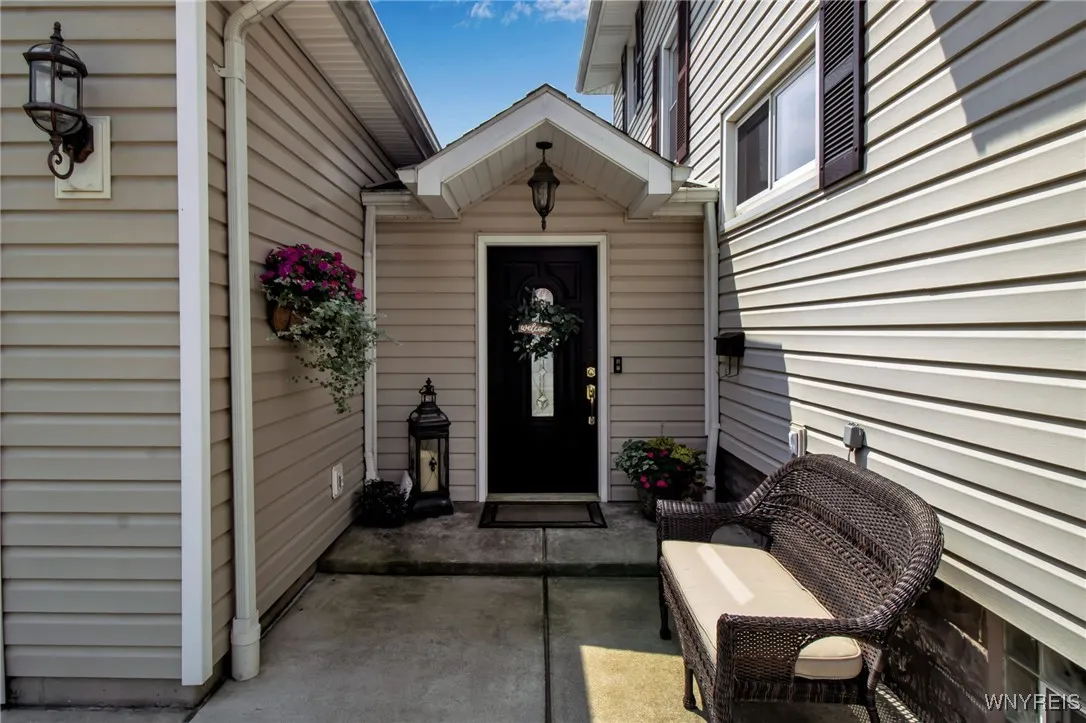 116 Madison Avenue, Hamburg, New York 14219, Hamburg, New York 14219, 3 Bedrooms Bedrooms, 11 Rooms Rooms,2 BathroomsBathrooms,Residential,Closed,116 Madison Avenue, Hamburg, New York 14219,0,B1627135