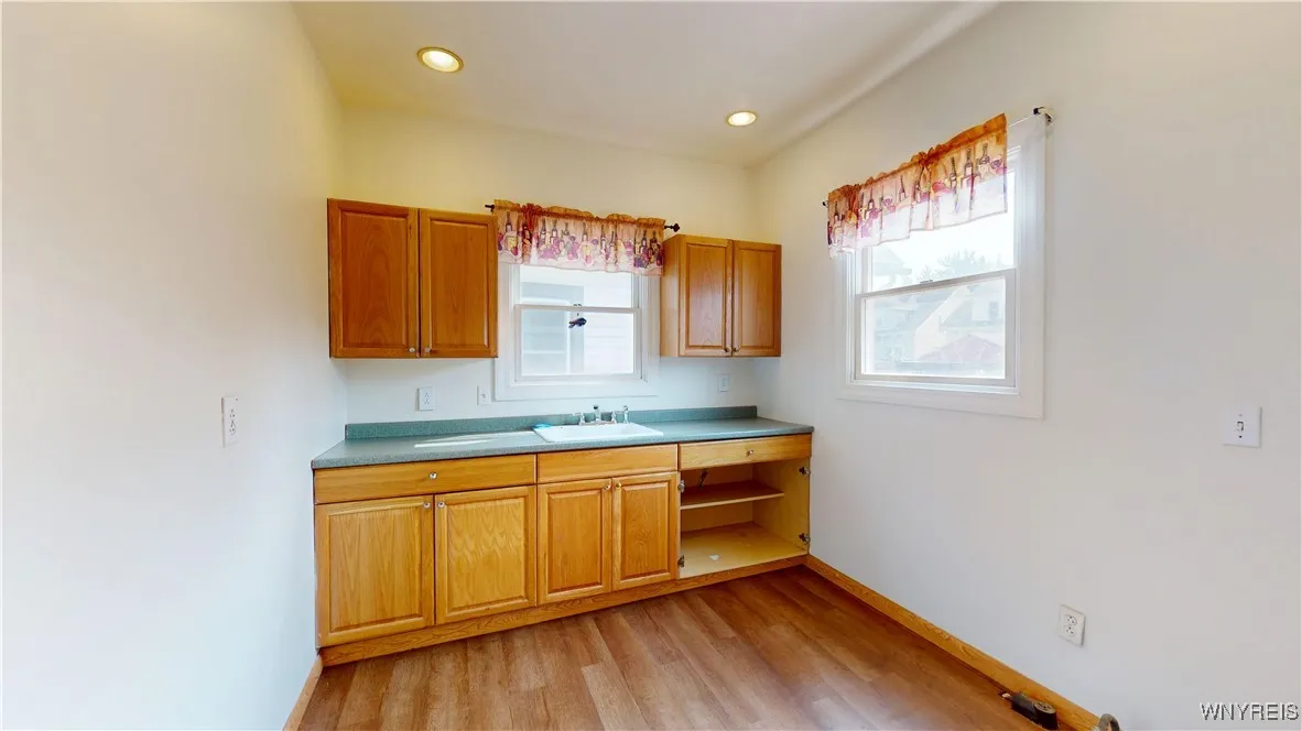 79 Eaglewood Avenue, Buffalo, New York 14220, Buffalo, New York 14220, 3 Bedrooms Bedrooms, ,2 BathroomsBathrooms,Residential,For Sale,79 Eaglewood Avenue, Buffalo, New York 14220,B1626106