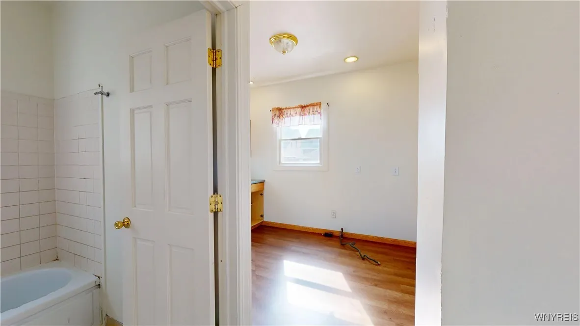 79 Eaglewood Avenue, Buffalo, New York 14220, Buffalo, New York 14220, 3 Bedrooms Bedrooms, ,2 BathroomsBathrooms,Residential,For Sale,79 Eaglewood Avenue, Buffalo, New York 14220,B1626106