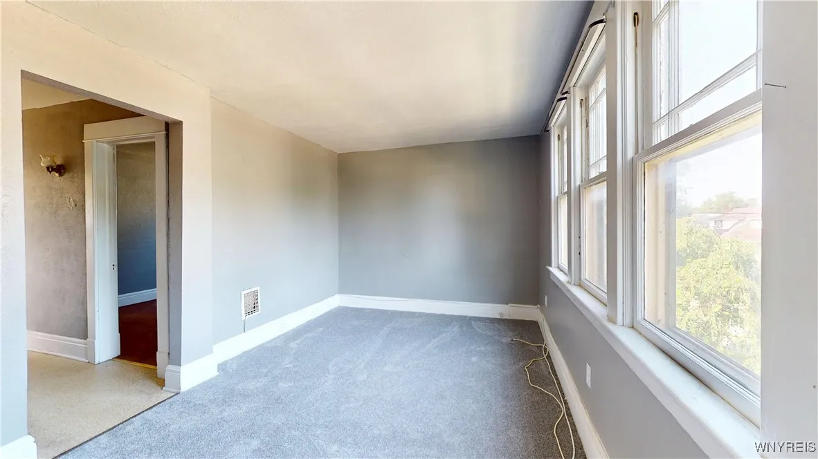 79 Eaglewood Avenue, Buffalo, New York 14220, Buffalo, New York 14220, 3 Bedrooms Bedrooms, ,2 BathroomsBathrooms,Residential,For Sale,79 Eaglewood Avenue, Buffalo, New York 14220,B1626106