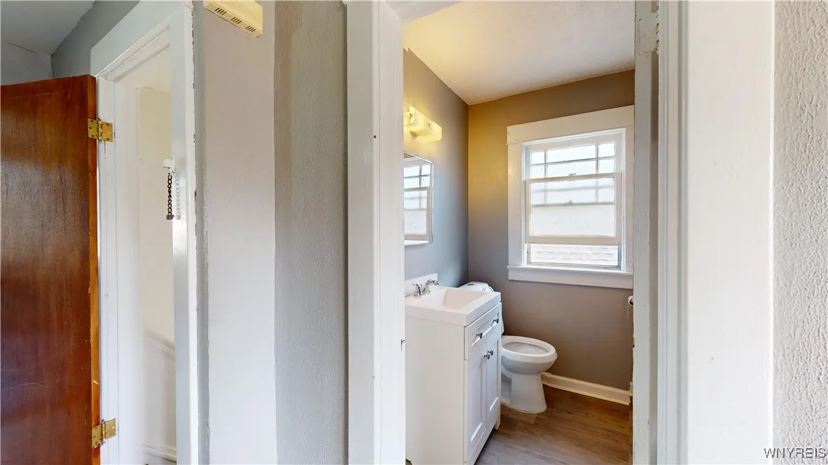 79 Eaglewood Avenue, Buffalo, New York 14220, Buffalo, New York 14220, 3 Bedrooms Bedrooms, ,2 BathroomsBathrooms,Residential,For Sale,79 Eaglewood Avenue, Buffalo, New York 14220,B1626106