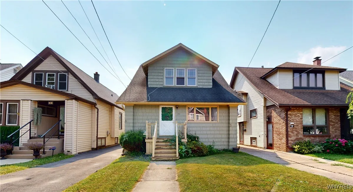 79 Eaglewood Avenue, Buffalo, New York 14220, Buffalo, New York 14220, 3 Bedrooms Bedrooms, ,2 BathroomsBathrooms,Residential,For Sale,79 Eaglewood Avenue, Buffalo, New York 14220,B1626106