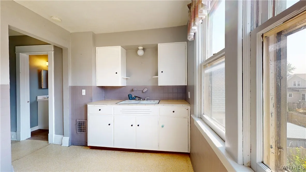 79 Eaglewood Avenue, Buffalo, New York 14220, Buffalo, New York 14220, 3 Bedrooms Bedrooms, ,2 BathroomsBathrooms,Residential,For Sale,79 Eaglewood Avenue, Buffalo, New York 14220,B1626106