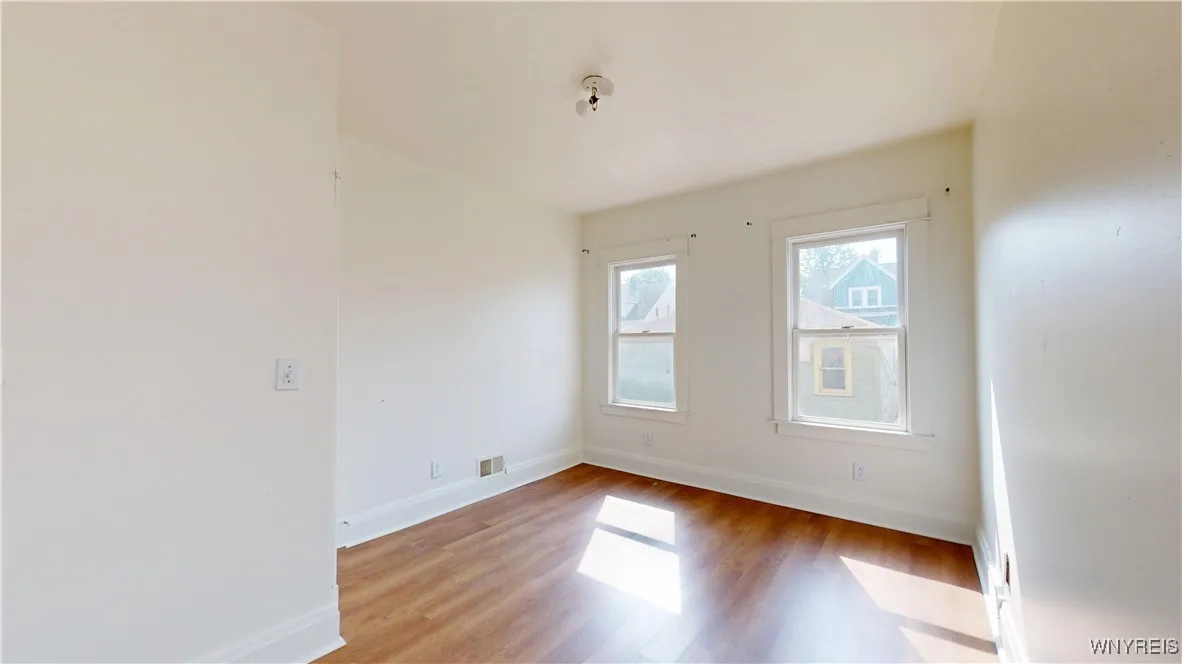 79 Eaglewood Avenue, Buffalo, New York 14220, Buffalo, New York 14220, 3 Bedrooms Bedrooms, ,2 BathroomsBathrooms,Residential,For Sale,79 Eaglewood Avenue, Buffalo, New York 14220,B1626106