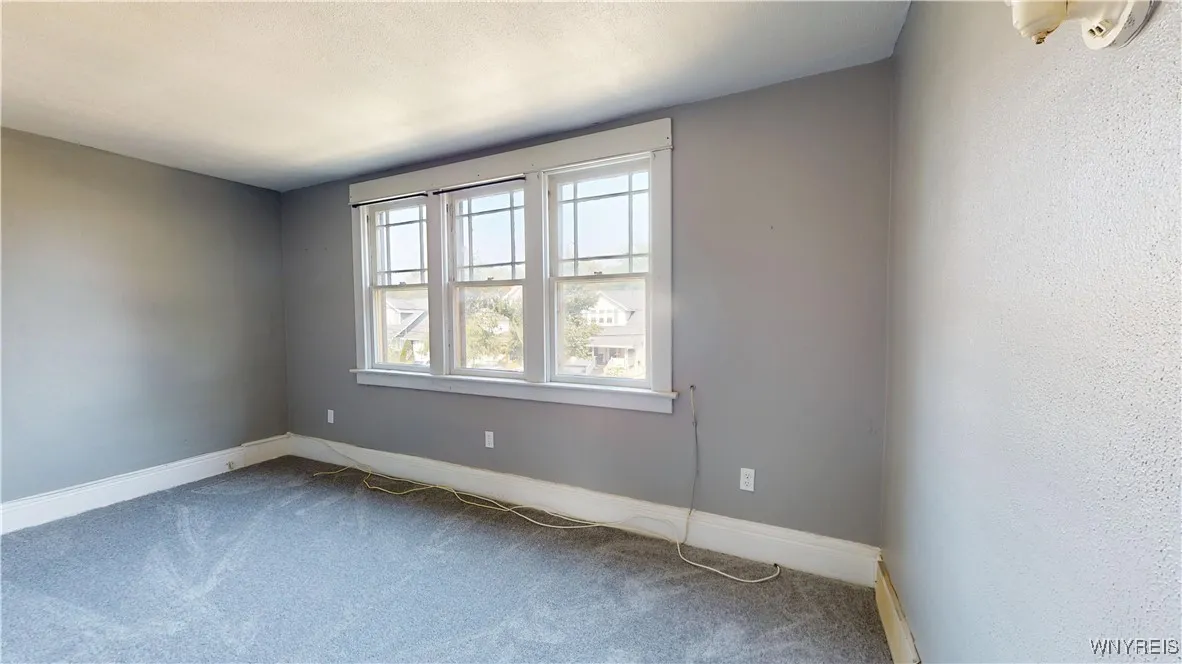 79 Eaglewood Avenue, Buffalo, New York 14220, Buffalo, New York 14220, 3 Bedrooms Bedrooms, ,2 BathroomsBathrooms,Residential,For Sale,79 Eaglewood Avenue, Buffalo, New York 14220,B1626106