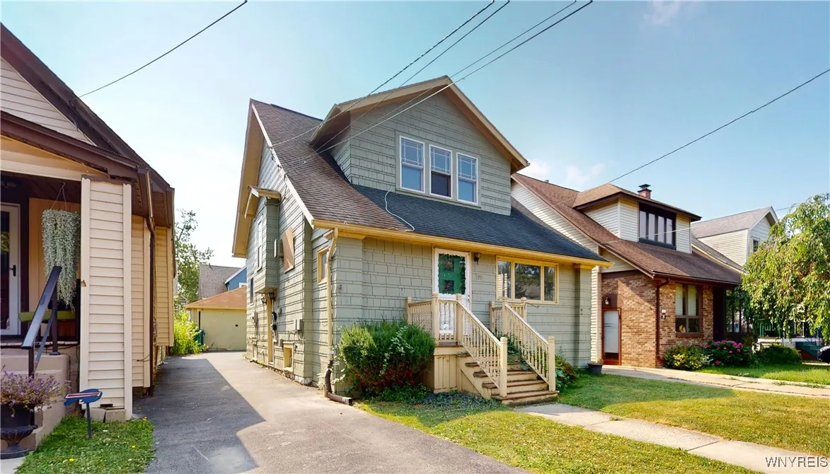 79 Eaglewood Avenue, Buffalo, New York 14220, Buffalo, New York 14220, 3 Bedrooms Bedrooms, ,2 BathroomsBathrooms,Residential,For Sale,79 Eaglewood Avenue, Buffalo, New York 14220,B1626106