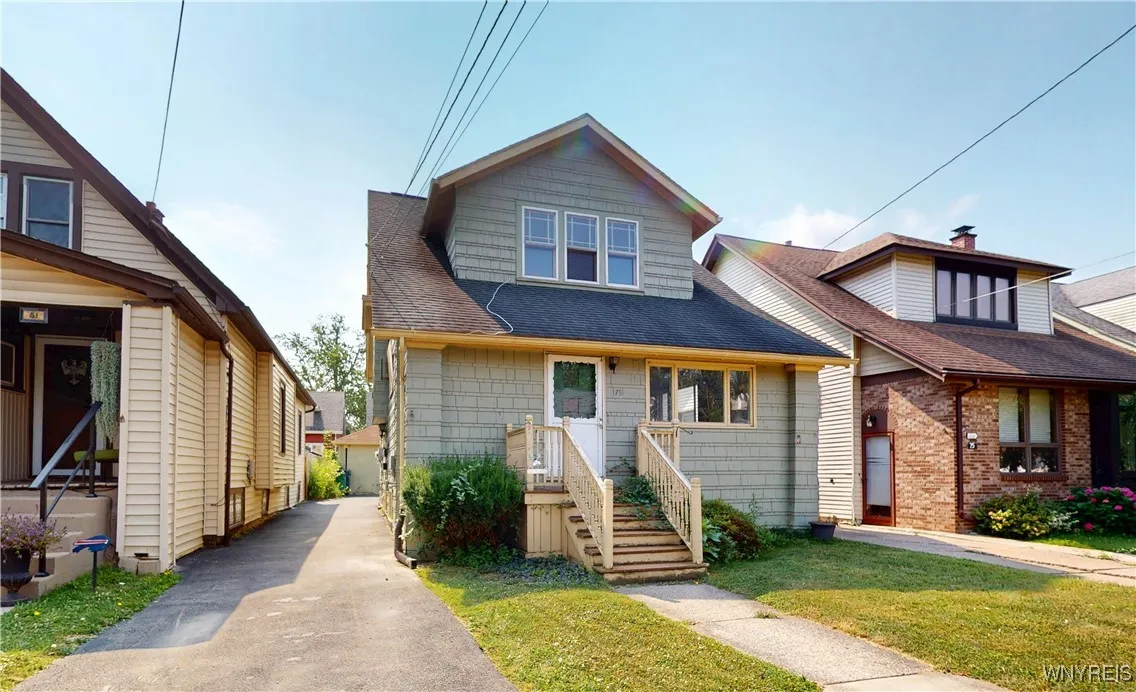 79 Eaglewood Avenue, Buffalo, New York 14220, Buffalo, New York 14220, 3 Bedrooms Bedrooms, ,2 BathroomsBathrooms,Residential,For Sale,79 Eaglewood Avenue, Buffalo, New York 14220,B1626106