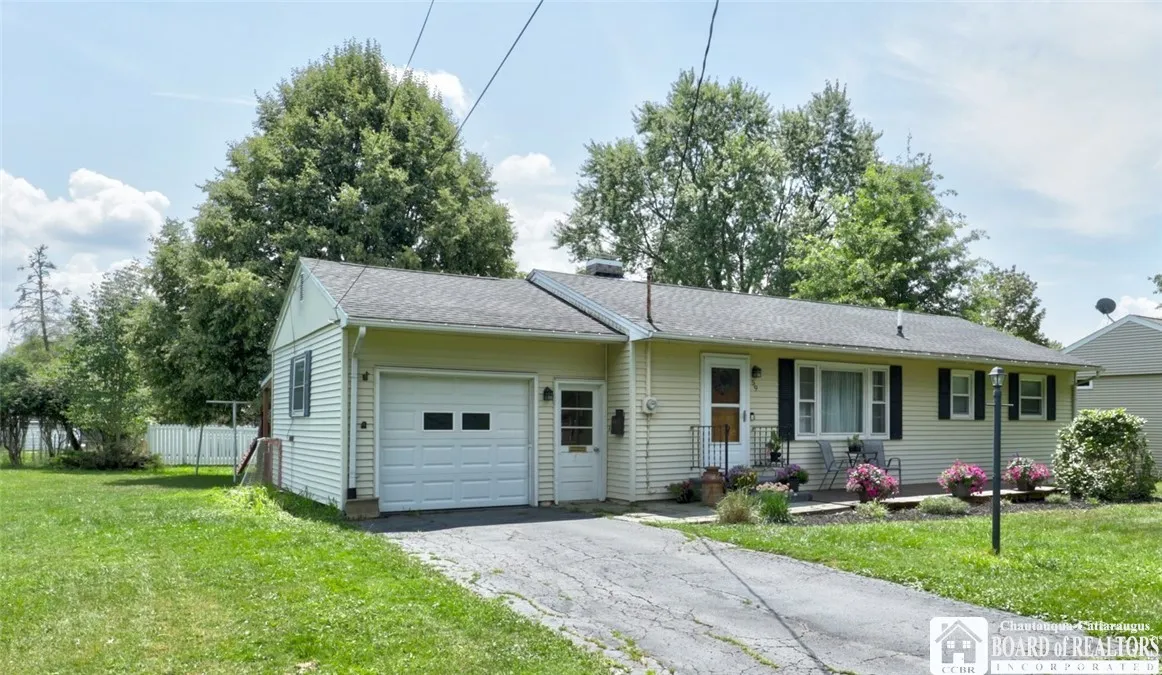 59 Laurie Lane, Jamestown, New York 14701, Jamestown, New York 14701, 3 Bedrooms Bedrooms, 6 Rooms Rooms,2 BathroomsBathrooms,Residential,Closed,59 Laurie Lane, Jamestown, New York 14701,0,R1626122